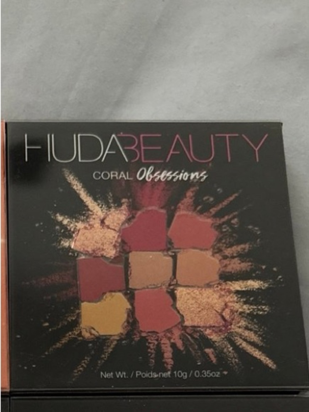 HUDA BEAUTY Coral Obsessions Eyeshadow Palette - Coral, Peach, Gold